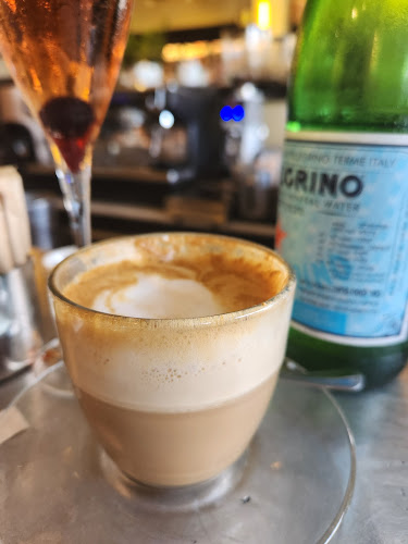 דליקטסן בראסרי - Delicatessen Brasserie