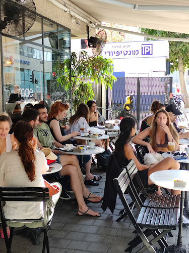 Comentarii opinii despre Mae