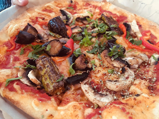 ג'ויה - הסעדה