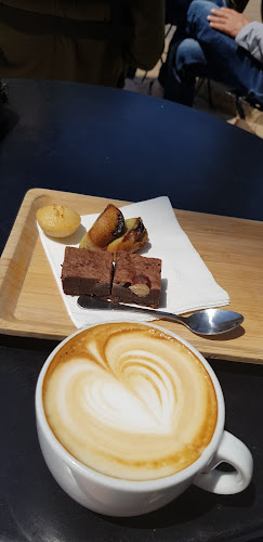 מילק בייקרי - הסעדה