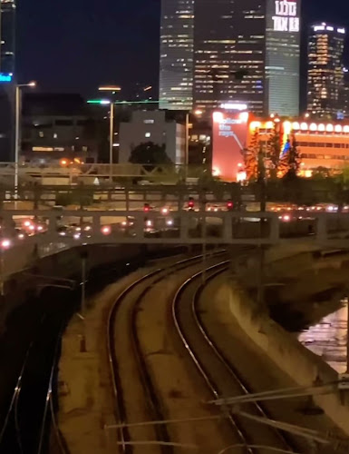 דה סטריטס - הסעדה