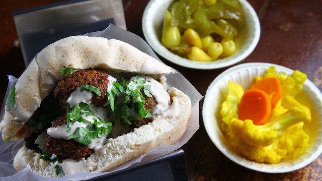 פלאפל בן חור