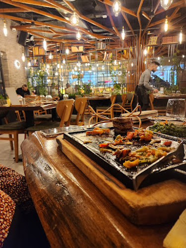 Comentarii opinii despre Dunyazad Restaurant ، مطعم دنيازاد מסעדת דוניאזאד