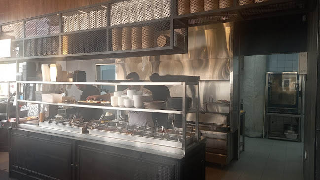 עלׇאֶש - בית של בשר - הסעדה