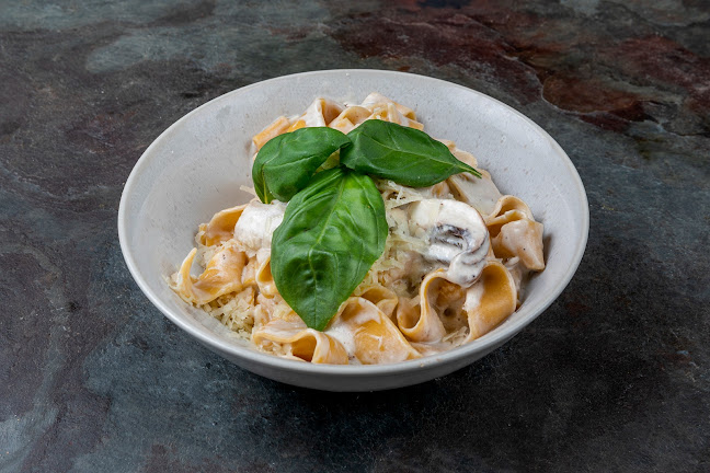 Opinii despre פיצה מאנו în נתניה - הסעדה