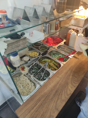 Opinii despre פלאפל התחנה în תל אביב-יפו - הסעדה