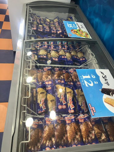 Comentarii opinii despre דהן מחסני גלידות הקריה החרדית