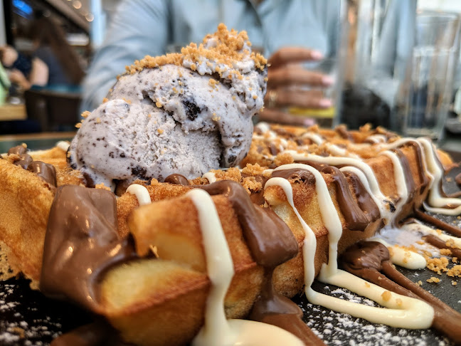 מקדונלד'ס - קניון עזריאלי ראשונים - הסעדה