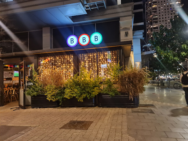 מסעדת BBB יגאל אלון