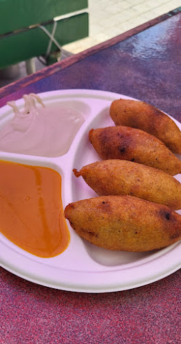 פונדק הרצל שווארמה כיד המלך - הסעדה