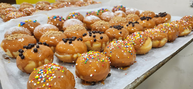 פריך פטיסרי שמדבר עברית - ירושלים