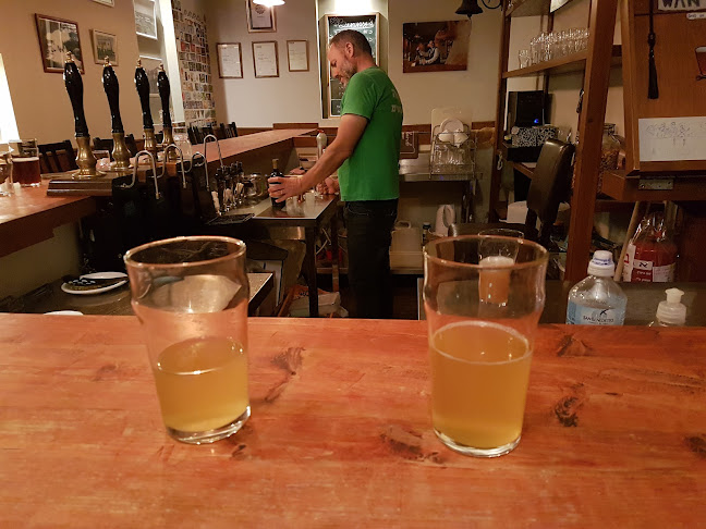 Benny's Cask Ale Pub - הסעדה