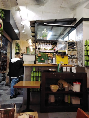 Comentarii opinii despre חומוס אליהו שוק מחנה יהודה