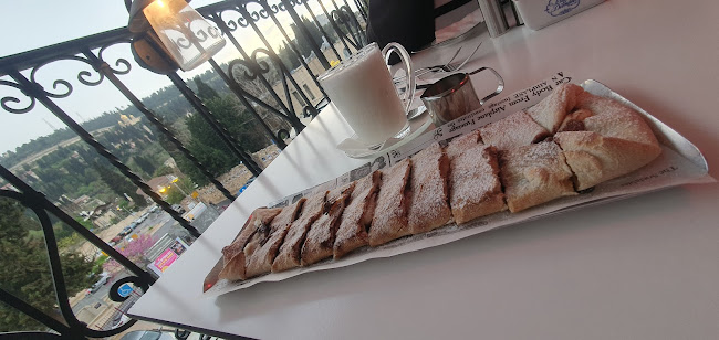 מסעדת כרמא, עין כרם - הסעדה