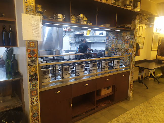 עזורה - הסעדה