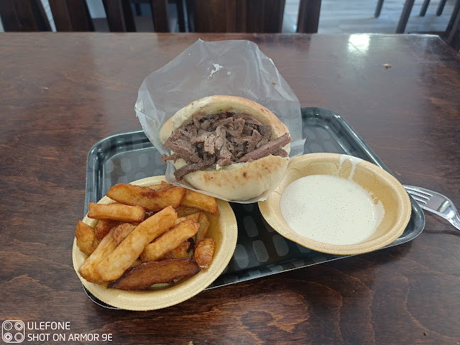 מסעדת צור - הסעדה