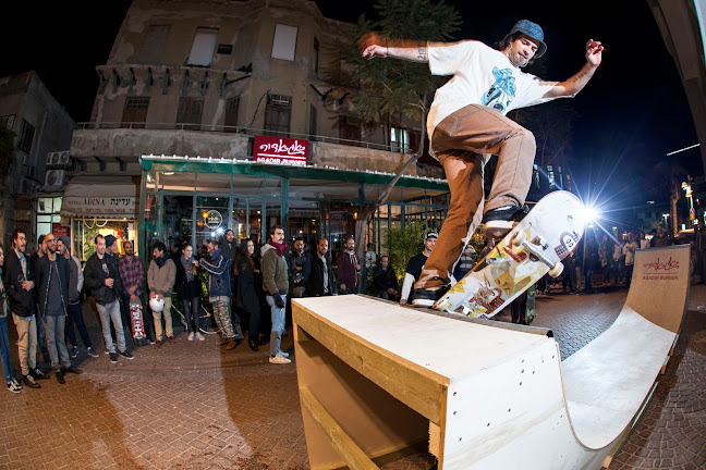 נחלת בנימין 2, תל אביב-יפו, 6516104