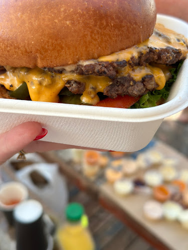 Comentarii opinii despre M32 burger