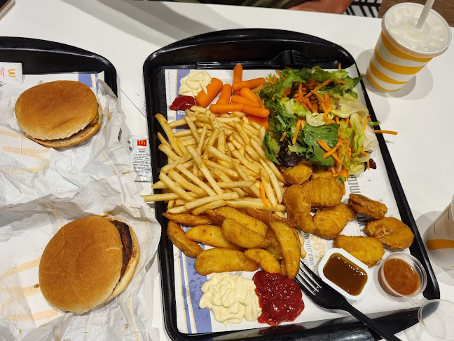 מקדונלד'ס - שער פלמר - הסעדה