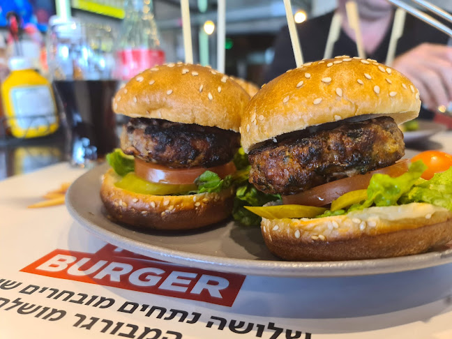 בלאק - הסעדה