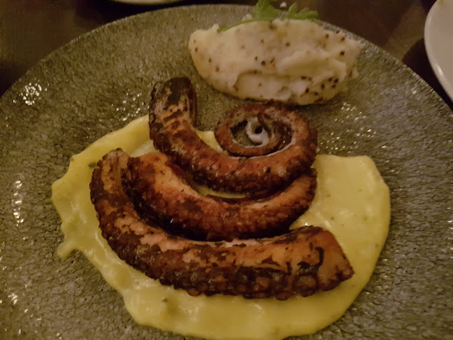 אריא - הסעדה