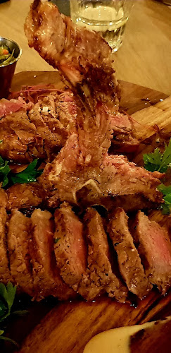 מסעדת כרמים, מושב סגולה - הסעדה