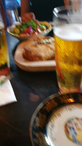 Comentarii opinii despre מסעדת ללה - בית מאפה ומעדניה גיאורגי אותנטי