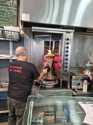 Opinii despre מסעדת צור în תל אביב-יפו - הסעדה