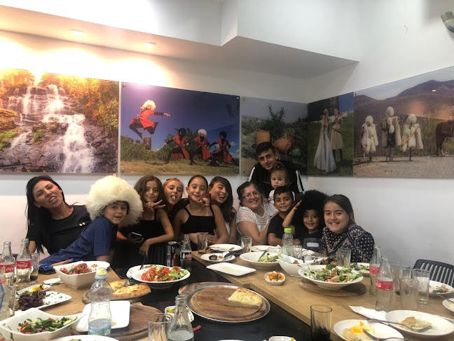 קייטרינג בשרי כשר טאשי גרוזיני בטעם הבית - הסעדה