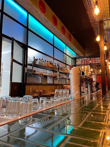 גורדוס - הסעדה