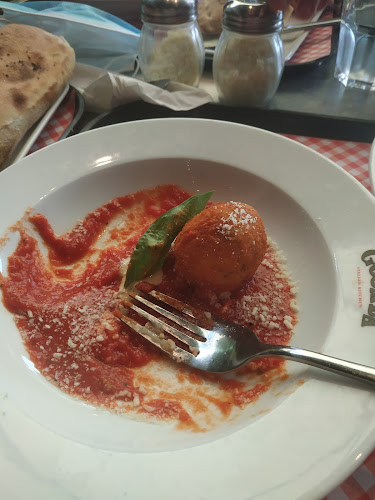 גומבה פתח תקוה - הסעדה