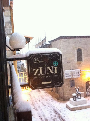 זוני - הסעדה