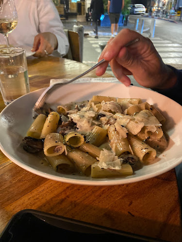 עולי ציון 16, תל אביב-יפו