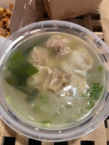 Lai fu ליי פו דים סאם וסושי בר - הסעדה