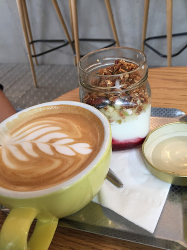 קפה נחת - הסעדה