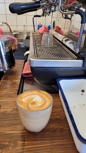 אמירה - הסעדה