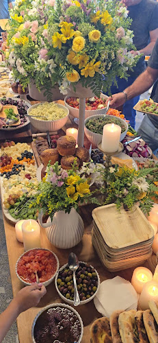 מעדנייה מקומית - תל אביב-יפו