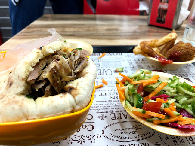 כיפה אדומה - רעננה