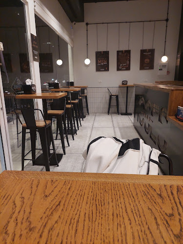 Opinii despre מוזס שופ חולון - moses shop holon | המבורגר כשר în חולון - הסעדה