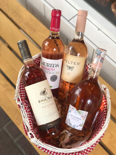 Comentarii opinii despre ביאטריס סָלוֹן