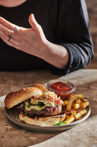 Opinii despre האחים în תל אביב-יפו - הסעדה