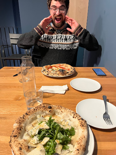 נאופוליטן - הסעדה