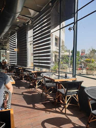 דרך השלום 53, גבעתיים