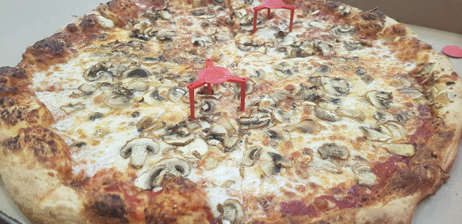 Opinii despre פיצה האט în בני ברק - הסעדה