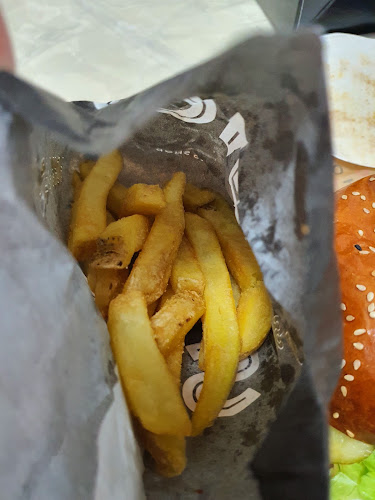 מוזס שופ חולון - moses shop holon | המבורגר כשר - חולון