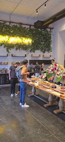 דרך בן צבי 84, תל אביב-יפו