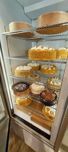 בן ציון גליס פינת, משה שוולב 30, פתח תקווה