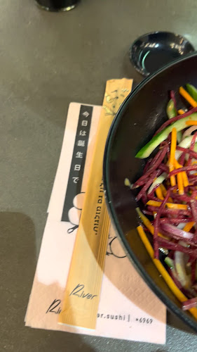 ריבר סושי - בר מלחה River