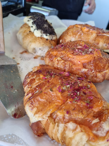 Comentarii opinii despre Bake Shop by Vicky Burstein