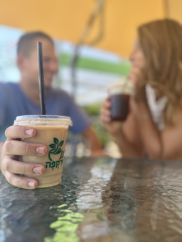 Opinii despre ירקפה עגלת קפה în פתח תקווה - הסעדה